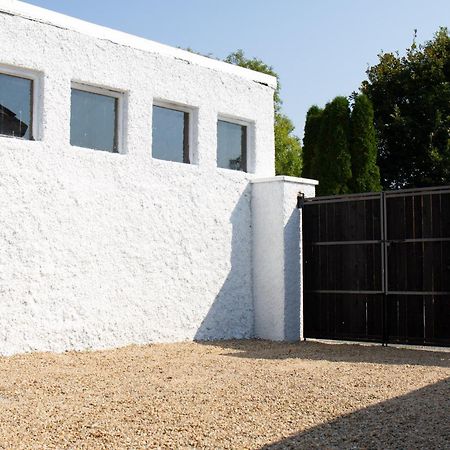 Hill House Lodge Sleeps 6 Overlooking The Rock Of Cashel Cashel  Exterior foto