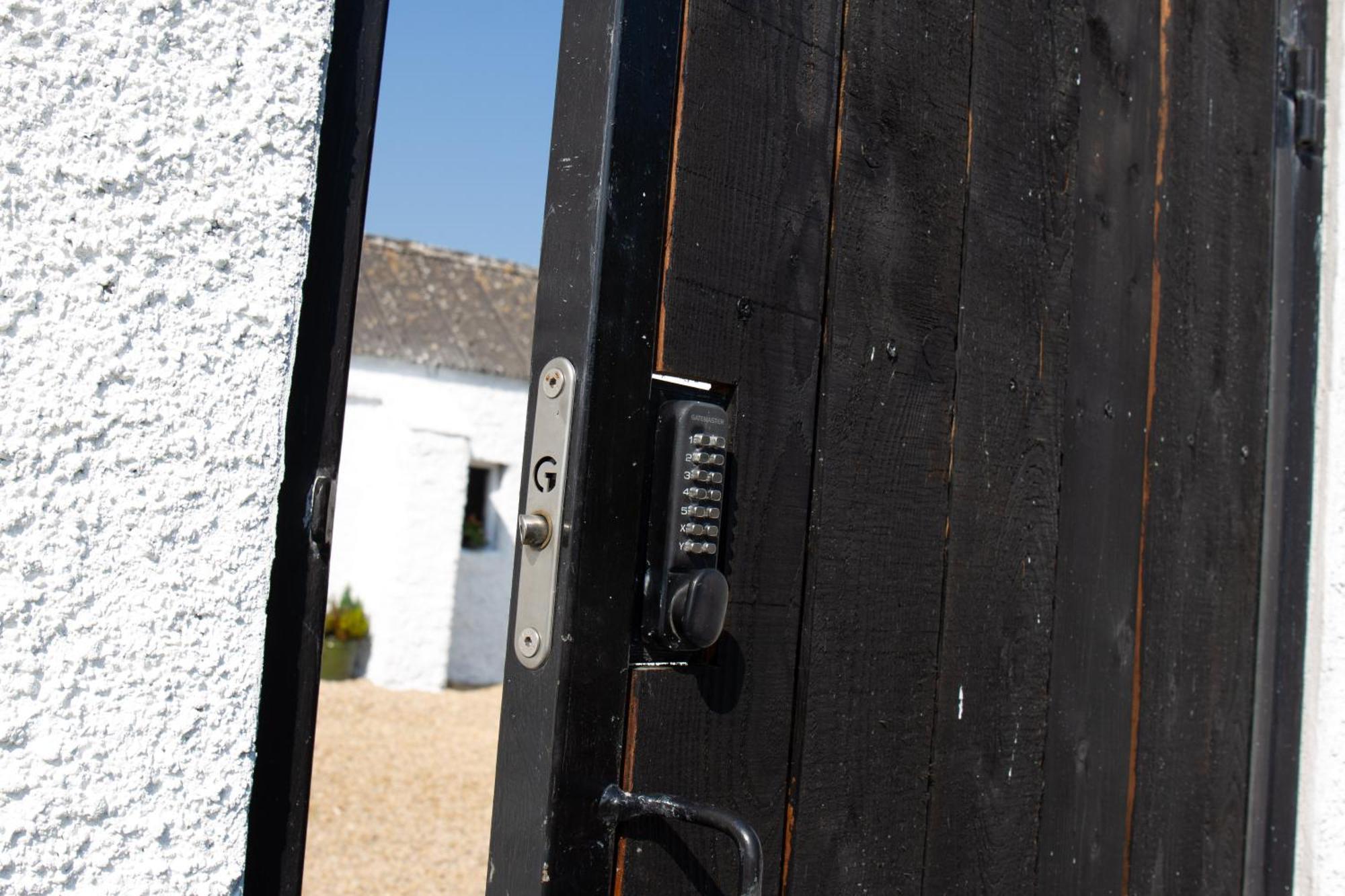 Hill House Lodge Sleeps 6 Overlooking The Rock Of Cashel Cashel  Exterior foto