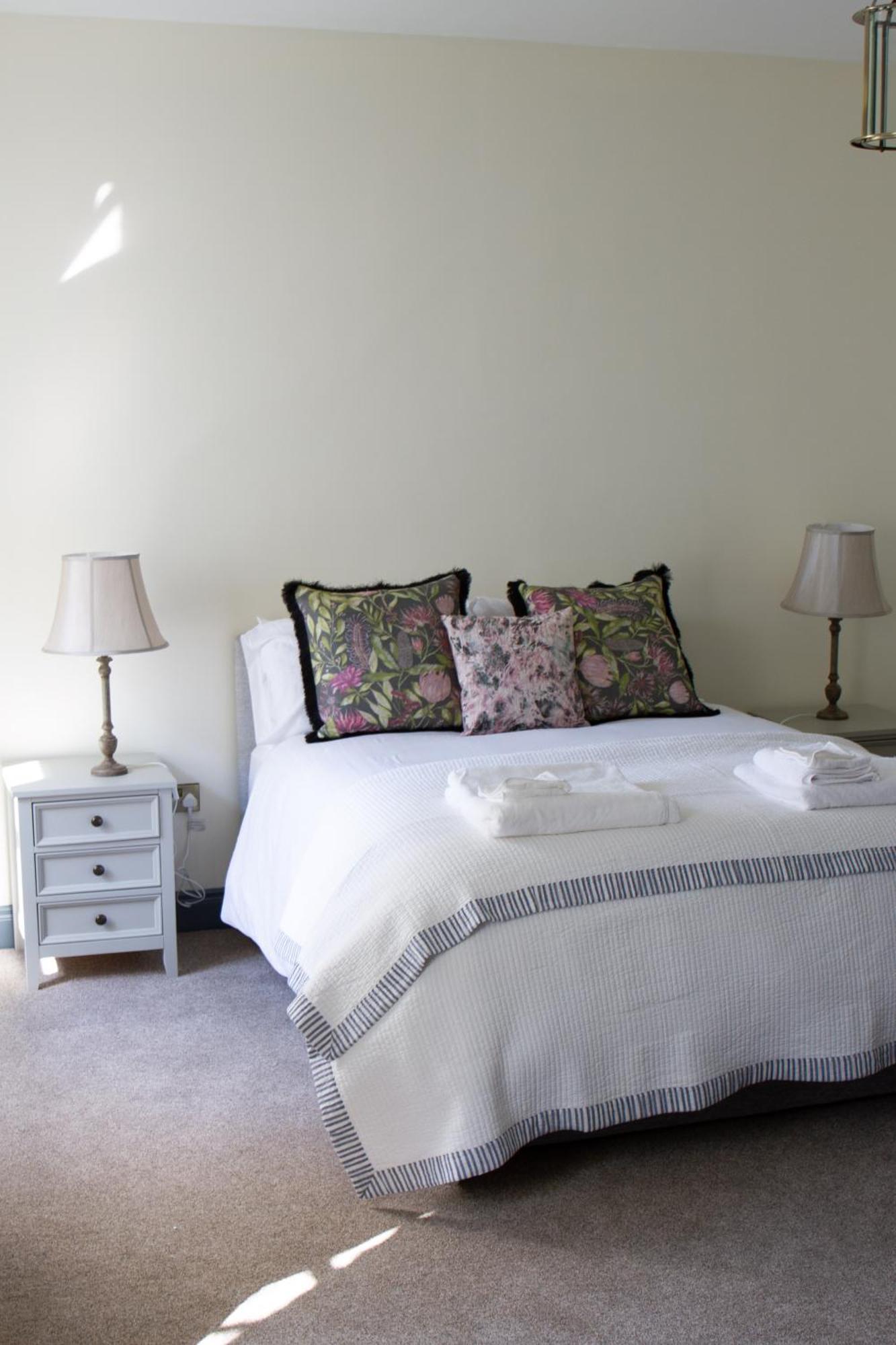 Hill House Lodge Sleeps 6 Overlooking The Rock Of Cashel Cashel  Exterior foto